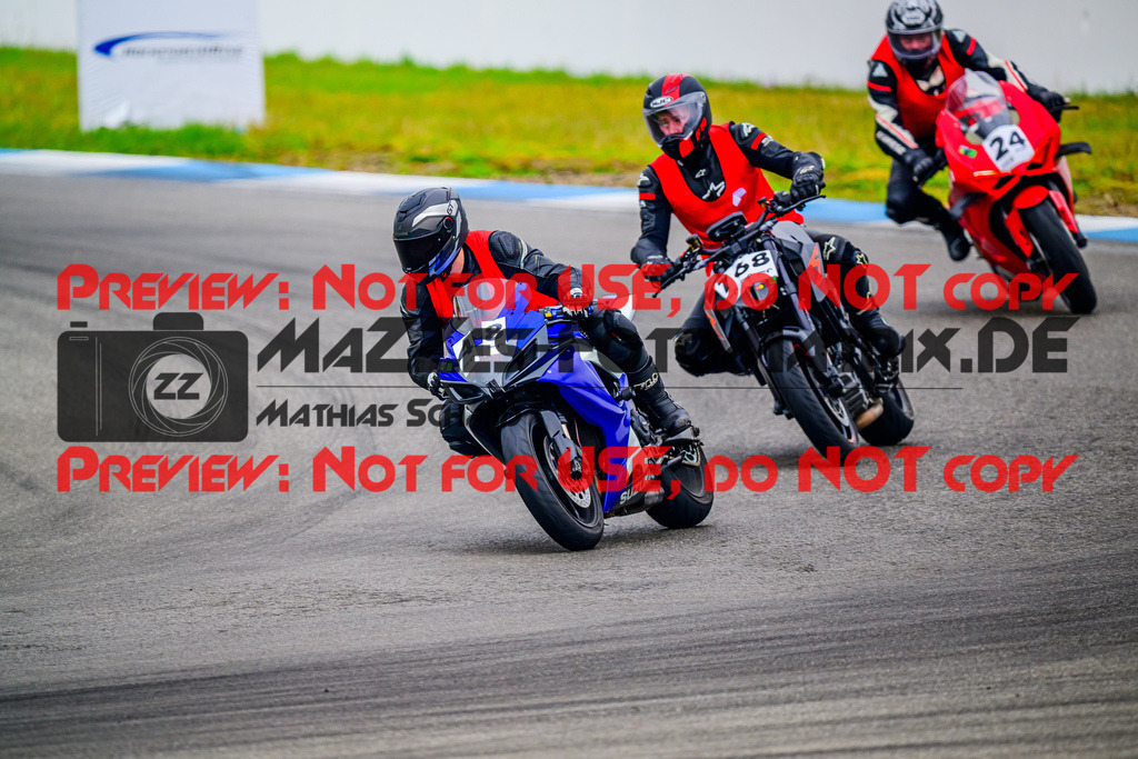 MaZZes_FotoMatrix_240614_6007705_0564 | INST