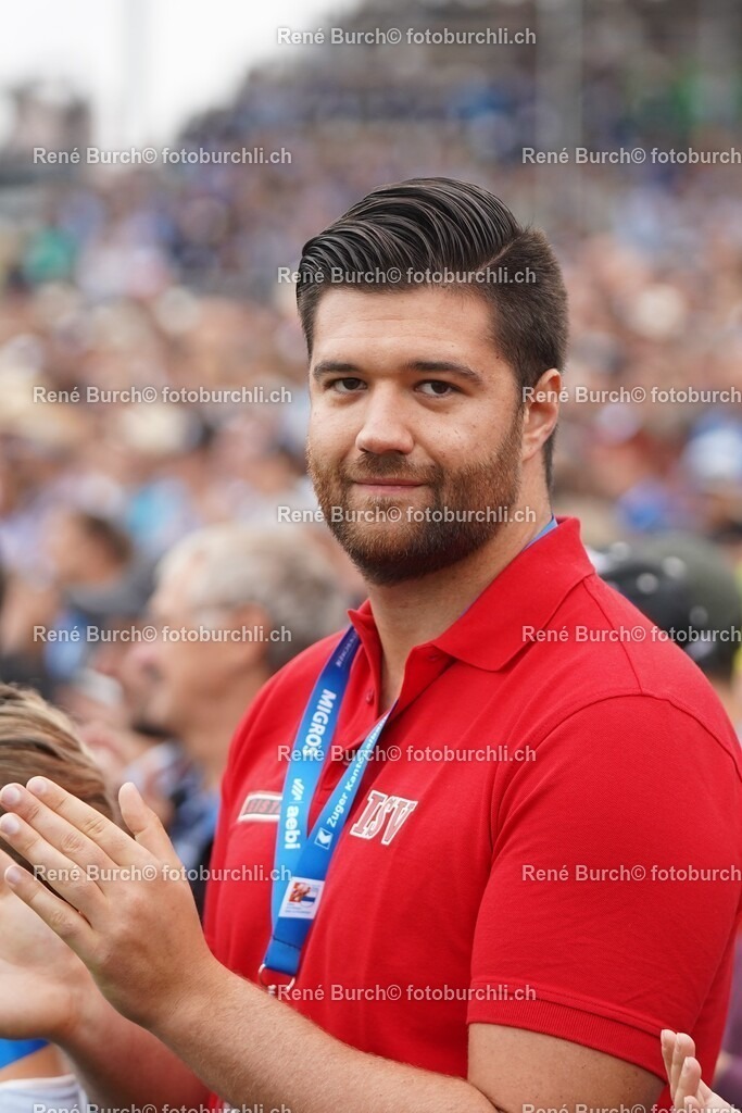 60 | René Burch leidenschaftlicher Fotograf aus Kerns in Obwalden.  Hier finden sie Sport, Landschaft und Natur Fotografie.
 - Realisiert mit Pictrs.com