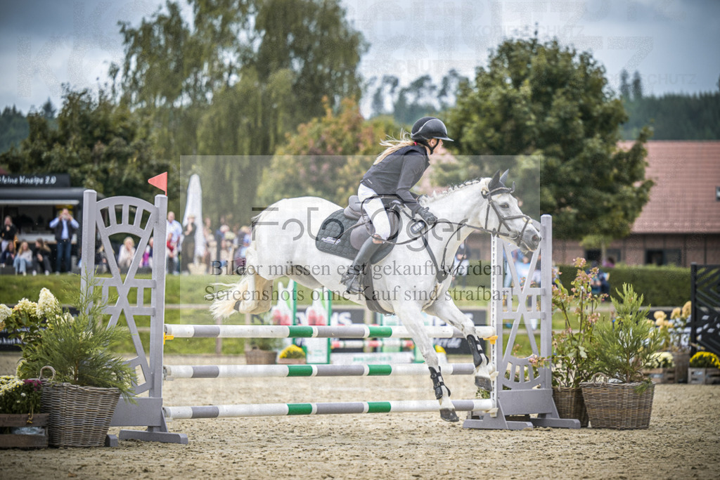 DOS_0984 | Entdecke hochwertige Reitturnierfotos von Foto Oger. Professionell, emotional und authentisch – jetzt Lieblingsmomente im Shop bestellen.Deutschlandweite Turnierfotografie. - Realisiert mit Pictrs.com