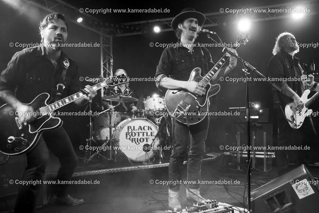 Konzert : Black Bottle Riot am 14.11.2025 im Rare Guitar in Münster | Konzert : Black Bottle Riot am 14.11.2025 im Rare Guitar in Münster - Realisiert mit Pictrs.com