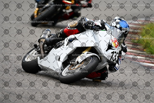 25bt02-1088 | markuskiefer.com - Realisiert mit Pictrs.com