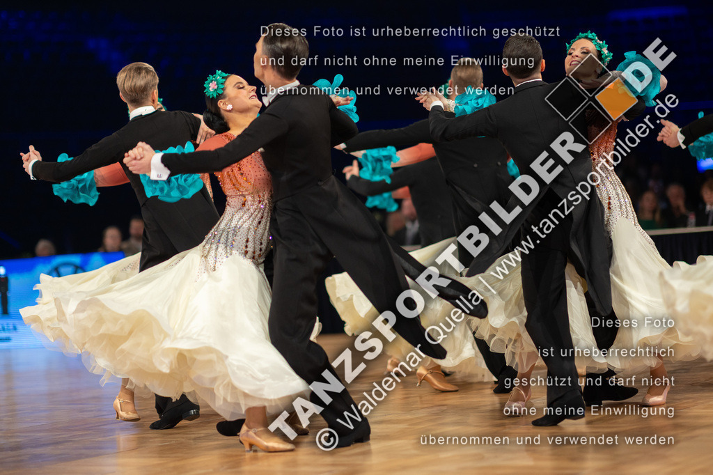 20251206-03085 | Hier finden Sie Tanz Bilder vom Latein und Standard Formationen tanzen. Sportbilder vom Tanzsport. Schöne Fotos und von Weltmeisterschaft, Europameisterschaft, Bundesliga, Regionalliga, Oberliga und Landesliga sowie von GOC Stuttgart, DanceComp, WM Bremen