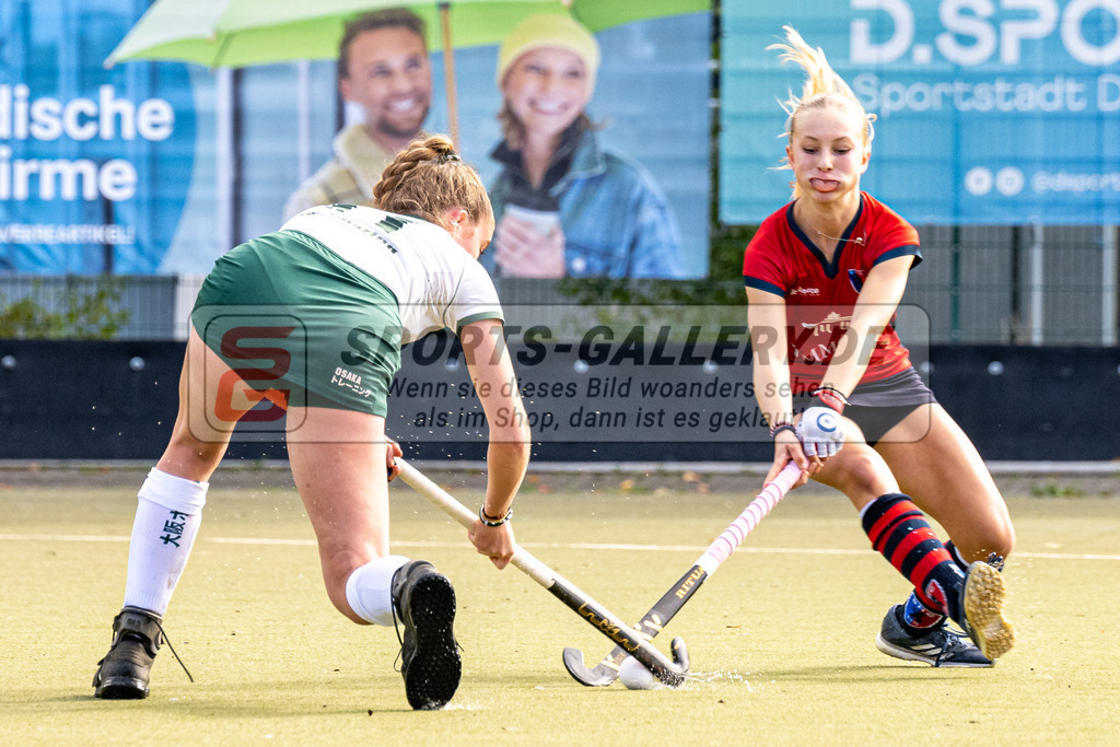 SFE_20231021_0081 | Deutsche Meisterschaft Weibliche U16 Halbfinale Uhlenhorst Mülheim - Berliner HC am 21.10.2023 in Köln (Düsseldorfer Hockeyclub 1905 e.V.), Photo: Stephan Fehrmann 2023 (Sports-Gallery)
