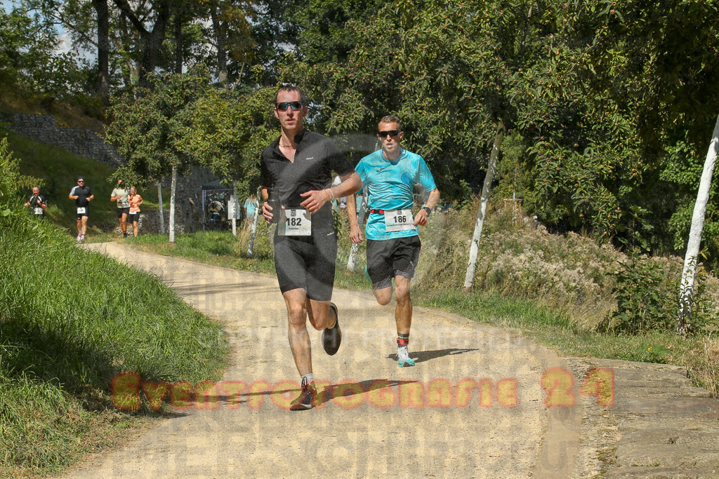 250824_1245_EX1_0425 | Sportfotografie im Rhein-Sieg Kreis, Köln, Bonn, NRW, Rheinland Pfalz, Hessen, etc. Unser Tätigkeitsfeld umfasst den Laufsport vom Volkslauf über den Marathon, Duathlon, Triathon bis zum Ultralauf wie Kölnpfad Ultra oder Schindertrail.