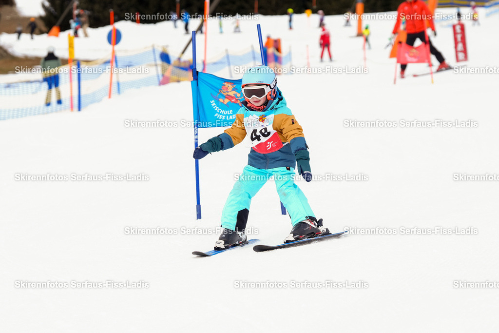 SRF_02.01.2026_0135 | Skirennfotos,Serfaus,Fiss,Ladis,Kinderskirennen,Winter,Tirol,Oberland,skirace,SFL,feelfree,weil wir's genießen,ski,Ski,skifahren,Sonnenplateau, - Realisiert mit Pictrs.com