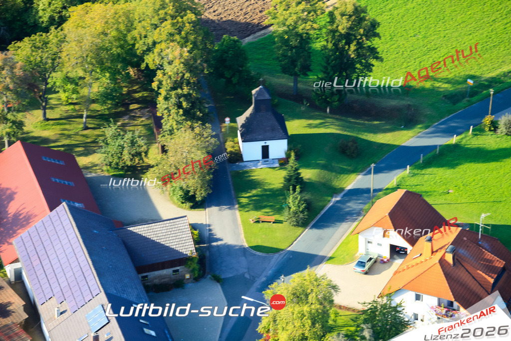 Die Luftaufnahme Frankenberg - Weismain wurde vom UL-Flugzeug (keine Drohne) aus fotografiert.Hohe Druck- Auflösung-die Geschenkidee!