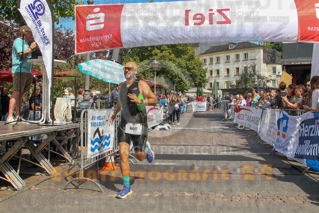 250824_1432_EV4_1886 | Sportfotografie im Rhein-Sieg Kreis, Köln, Bonn, NRW, Rheinland Pfalz, Hessen, etc. Unser Tätigkeitsfeld umfasst den Laufsport vom Volkslauf über den Marathon, Duathlon, Triathon bis zum Ultralauf wie Kölnpfad Ultra oder Schindertrail.