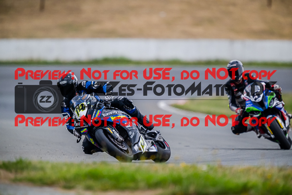 MaZZes_FotoMatrix_220723_5289 | IDM1000