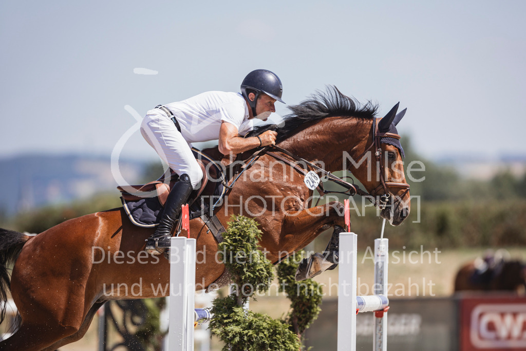 240629_LüPfSpTa_Youngster-S-102 | Deine schönsten Turniermomente als professionelle Fotos! Entdecke hochwertige Pferdesport-Fotografie im Online-Shop. Jetzt Fotos finden & bestellen!