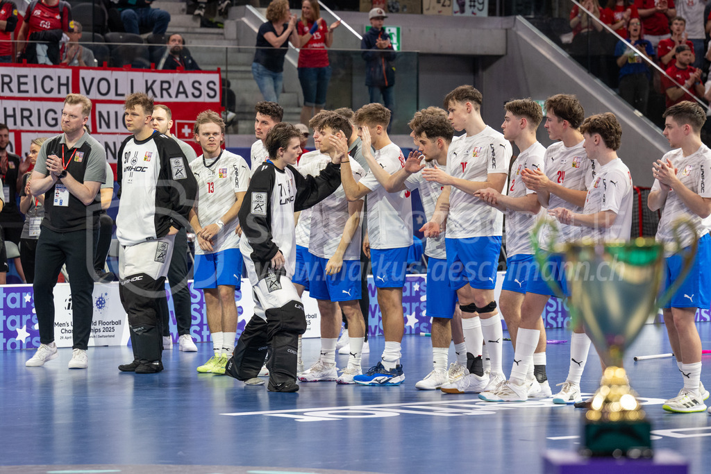 2025 Men's U19 WFC - Finland v Czechia | Miroslav Kovařík (#71, Czechia) selected as best player of his team during 2025 Men's U19 WFC, Switzerland: 04.05.2025, Zürich, Swiss Life Arena.Event page: <a href="https://www.u19wfc2025.ch/">www.u19wfc2025.ch</a>Credit: Markus Aeschimann, <a href="https://markus-aeschimann.ch">markus-aeschimann.ch</a>Instagram: <a href="https://instagram.com/sportfotografie.aeschimann">@sportfotografie.aeschimann</a> - Realisiert mit Pictrs.com
