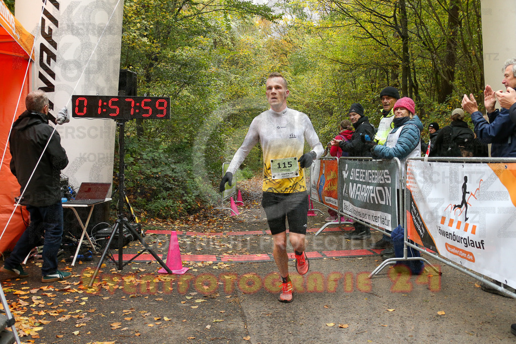 251026_1159_EX1_9833 | Sportfotografie im Rhein-Sieg Kreis, Köln, Bonn, NRW, Rheinland Pfalz, Hessen, etc. Unser Tätigkeitsfeld umfasst den Laufsport vom Volkslauf über den Marathon, Duathlon, Triathon bis zum Ultralauf wie Kölnpfad Ultra oder Schindertrail.