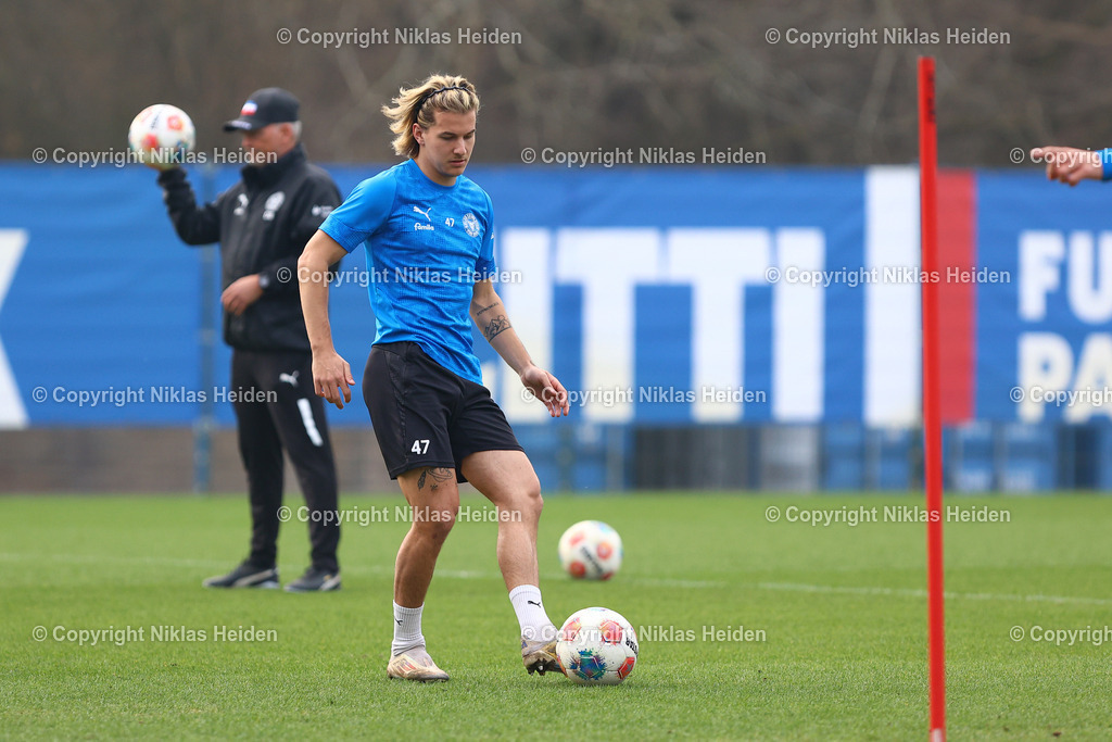 NH_HolsteinKiel_Training_10032026 | #47 John Tolkin (Holstein Kiel)Fußball I Herren I Training I Saison 2025-2026 I Holstein Kiel I 10.03.2026 I Citti-Fußballpark