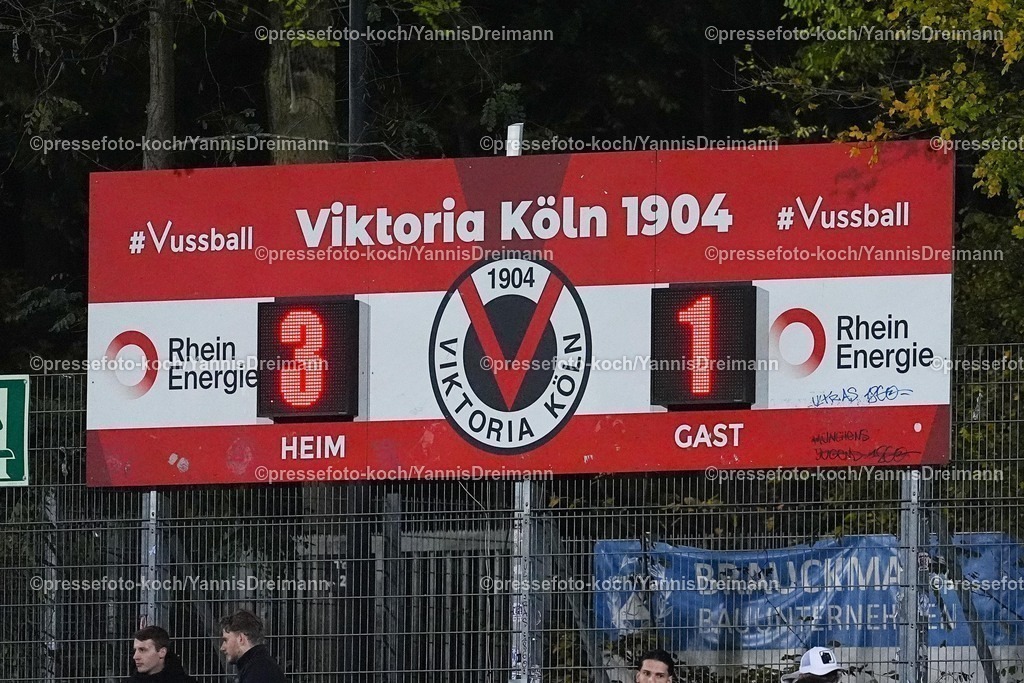 xYDR31102501121 | 31.10.2025, xydrx, Fußball, 3.Liga, FC Viktoria Köln - FC Ingolstadt 04, Saison 2025 2026, Sportpark Höhenberg: Viktoria Köln gewinnt 3:1, feature,  DFB regulations prohibit any use of photographs as image sequences and or quasi-video.