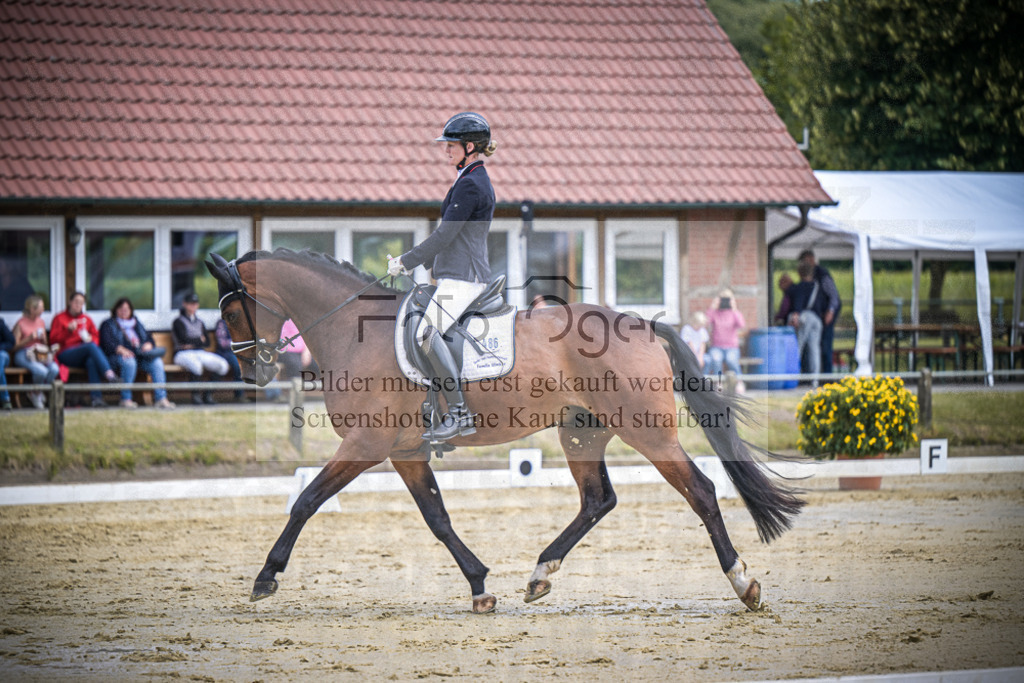 DOS_8666 | Entdecke hochwertige Reitturnierfotos von Foto Oger. Professionell, emotional und authentisch – jetzt Lieblingsmomente im Shop bestellen.Deutschlandweite Turnierfotografie. - Realisiert mit Pictrs.com