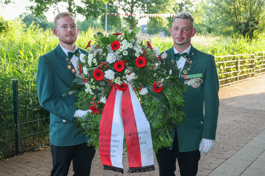 top-top.de-250530-089 | Foto, Video, Fotografie, Videografie, Fotobox, DJ, Discjockey, Musik, Musikbox, Veranstaltung, Photobooth, Amazon, Ebay, Buchtipp, Bestseller, Autor, Verlag, Buch, Wesel, Hamminkeln, NRW, Dinslaken, Rees, Drohne, Hochzeit, Party, Fotobox, Wesel, Fotograf