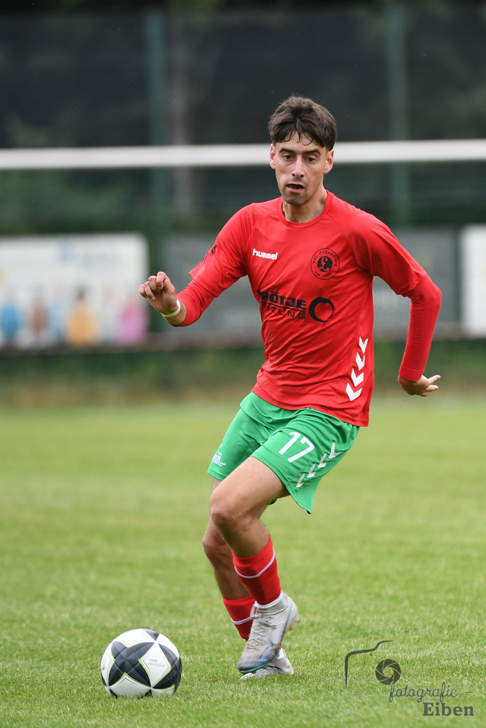 Sport-Duwe Cup | Sport-Duwe Cup Oldenburg; TuS Eversten (mint)-VFL Oldenburg (rot) am 05.07.2025 in Oldenburg (Sportanlage TuS Eversten), Photo: Philip Eiben 2025 - Realisiert mit Pictrs.com
