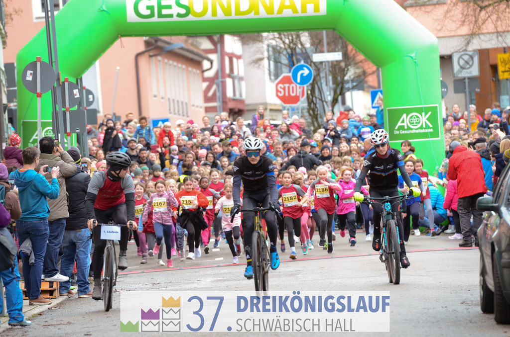 AOK JuniorCup 400m | 3Koenigslauf 2023 - Realisiert mit Pictrs.com