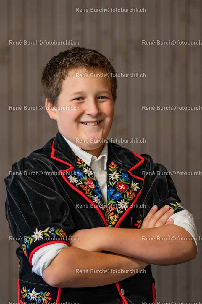 RB_03285 | Lio Britschgi - Realisiert mit Pictrs.com