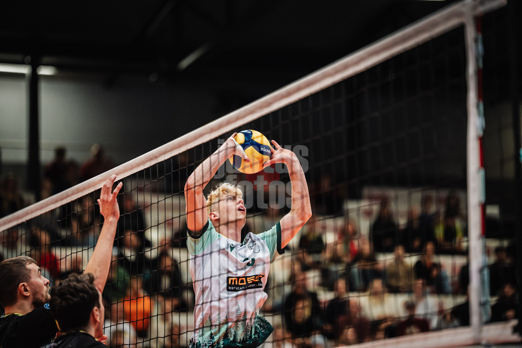 Volleyball | Herren | Saison 2025/2026 | Volleyball Ligacup | FT 1844 Freiburg vs. Helios GRIZZLYS Giesen | 12.10.2024 | Zuspiel von Fabian Hosch (#9, FT 1844 Freiburg)