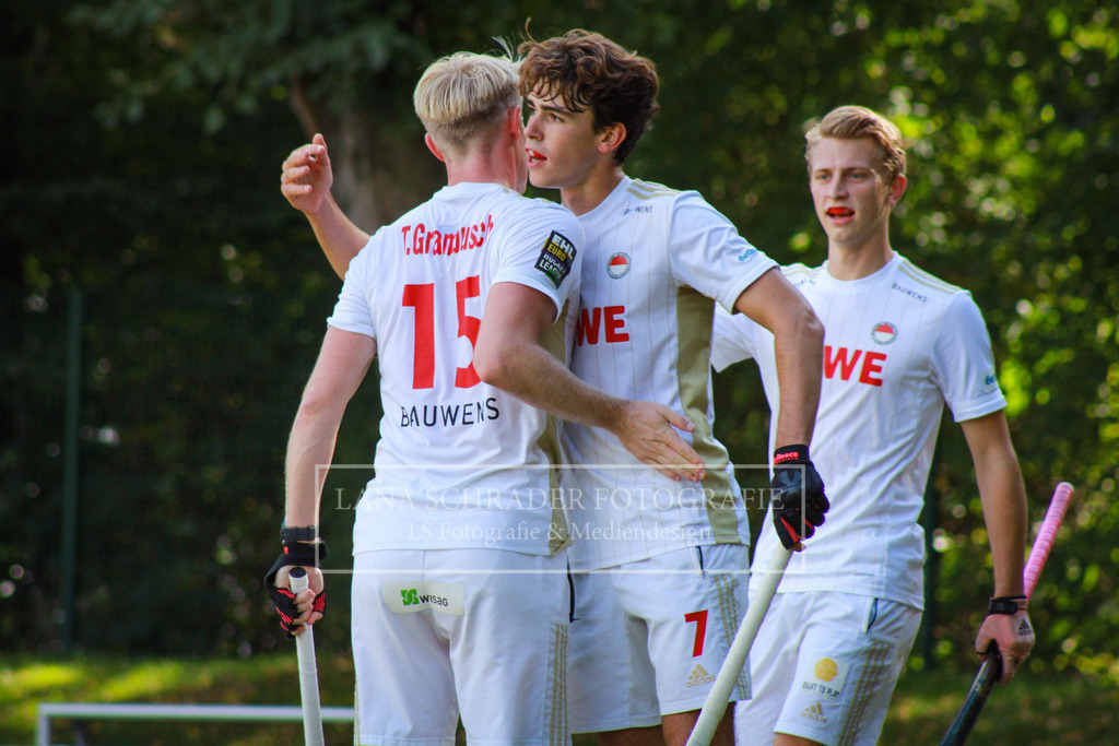 Rot - Weiß Köln - Münchner SC 25.09.22-69 | lanaschraderfotografie - Realisiert mit Pictrs.com