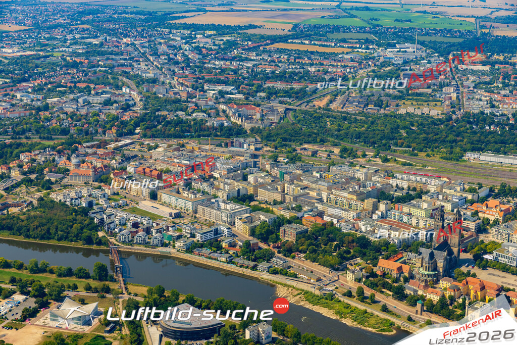 Schöne Luftaufnahme als Geschenk in Altstadt Magdeburg - Die Luftbildaufnahme wurde 2025 vom UL-Flugzeug heraus erstellt ( keine Drohne ) - Hochauflösende Luftaufnahme -Nicht vergleichbar mit Google Maps oder Satelittenbilder- Die Geschenkidee !Mit Lizenz und Bildrechte bestellbar