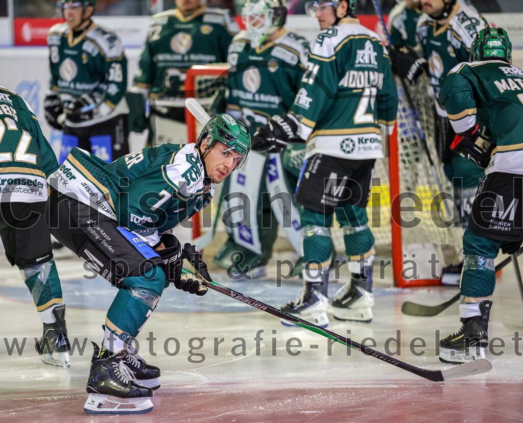 2025-09-14_007_TSV_Erding_gegen_EC_Peiting | Erding, Deutschland, 14.09.2025:Eishockey, Oberliga Süd 2025 / 2026, Testspiel, TSV Erding gegen EC Peiting, Endergebnis: 2:3Foto: Christian Riedel / fotografie-riedel.net