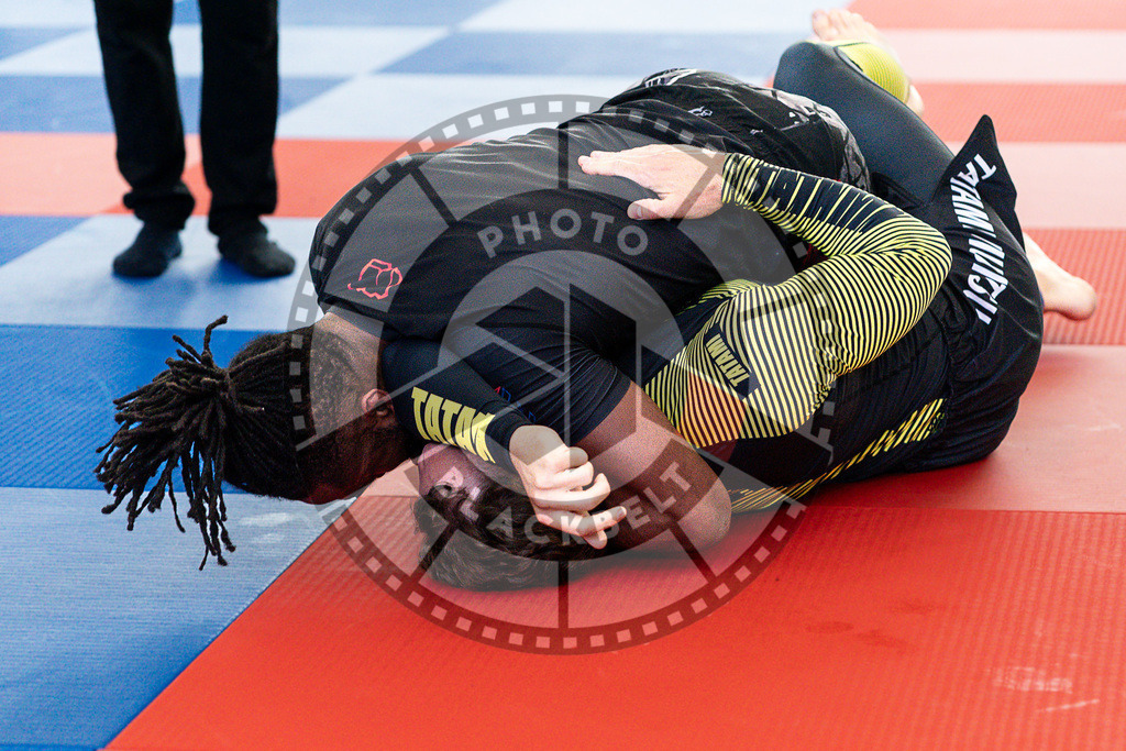 20250510PBB3044 | Athletes compete during the JJLG Berlin Open Jiu-Jitsu Championship on May 10, 2025 in Berlin, Germany. © Chiara Dazi / photoblackbelt