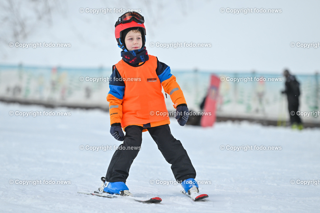 Hochficht_ Skigebiet_ Boehmerwald_ 04.02.2023-46 | 04.02.2023, Hochficht, AUT, Skigebiet Hochficht, Boehmerwald, im Bild Kinder bei Skifahren, Piste, Ski, Schnee, Skischule