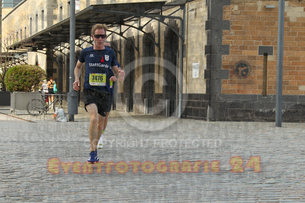 250920_1512_EV4_8233 | Sportfotografie im Rhein-Sieg Kreis, Köln, Bonn, NRW, Rheinland Pfalz, Hessen, etc. Unser Tätigkeitsfeld umfasst den Laufsport vom Volkslauf über den Marathon, Duathlon, Triathon bis zum Ultralauf wie Kölnpfad Ultra oder Schindertrail.