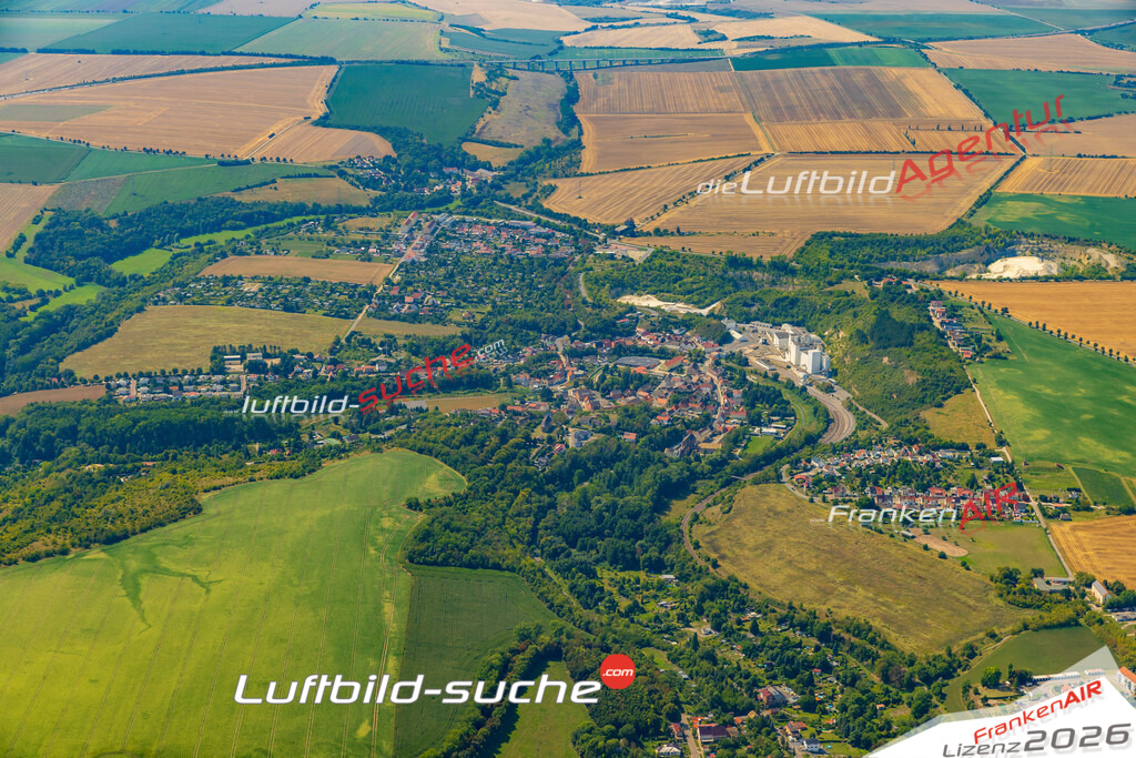 Luftbild Schraplau - Die Luftaufnahme wurde 2025 vom UL-Flugzeug heraus erstellt ( keine Drohne ) - Hochauflösende Luftaufnahme - für professionelle Ausdrucke geeignet. Die Geschenkidee !Hier alle&nbsp;Infos zur Lizenzierung der LuftaufnahmeWir fliegen auch dieses Jahr wieder in Ihre Region um Luftbilder zu erstellen.- Luftbild anfragen