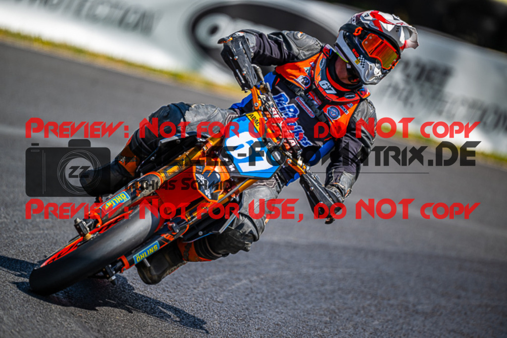 MaZZes_FotoMatrix_220529_8970 | Fotograf Mathias Schmid
Sportfotograf,
Eventfotograf,
Hochzeitsfotograf,
Portraitfotograf