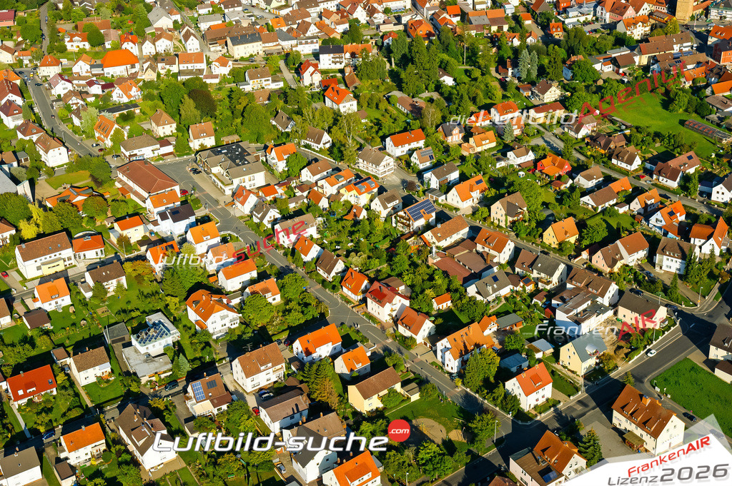 Die Luftaufnahme der Stadt Bad Staffelstein wurde vom UL-Flugzeug heraus erstellt ( keine Drohne )- hohe Auflösung für beste Qualität