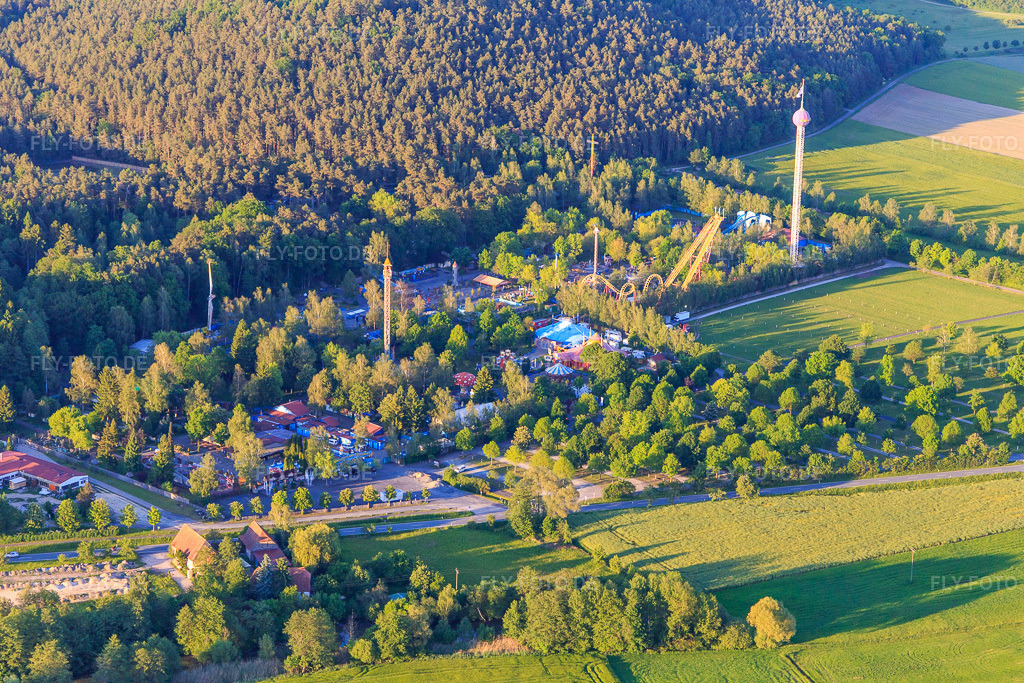 Luftbild: Freizeit-Land Geiselwind in Geiselwind im Bundesland Bayern in Deutschland. – Foto: IMG_100402.jpg vom 27.05.2017 durch Werner Riehm/FLY-FOTO.de – Auflösung des Originals: 5472 x 3648 px – FREIZEIT-LAND