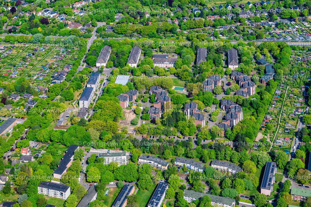 Hamburg_Horn_Helmutschmidtuniversität_Universitaet_Der_Bundeswehr_ELS_3452010525 | HAMBURG 01.05.2025 Campus- Gebäude der Universität der " Helmut-Schmidt-Universität der Bundeswehr Hamburg " am Holstenhofweg im Stadtteil Jenfeld in Hamburg, Deutschland. // Campus building of the university of " Helmut-Schmidt-University of Bundeswehr " on Holstenhofweg in Hamburg, Germany. Foto: Martin Elsen