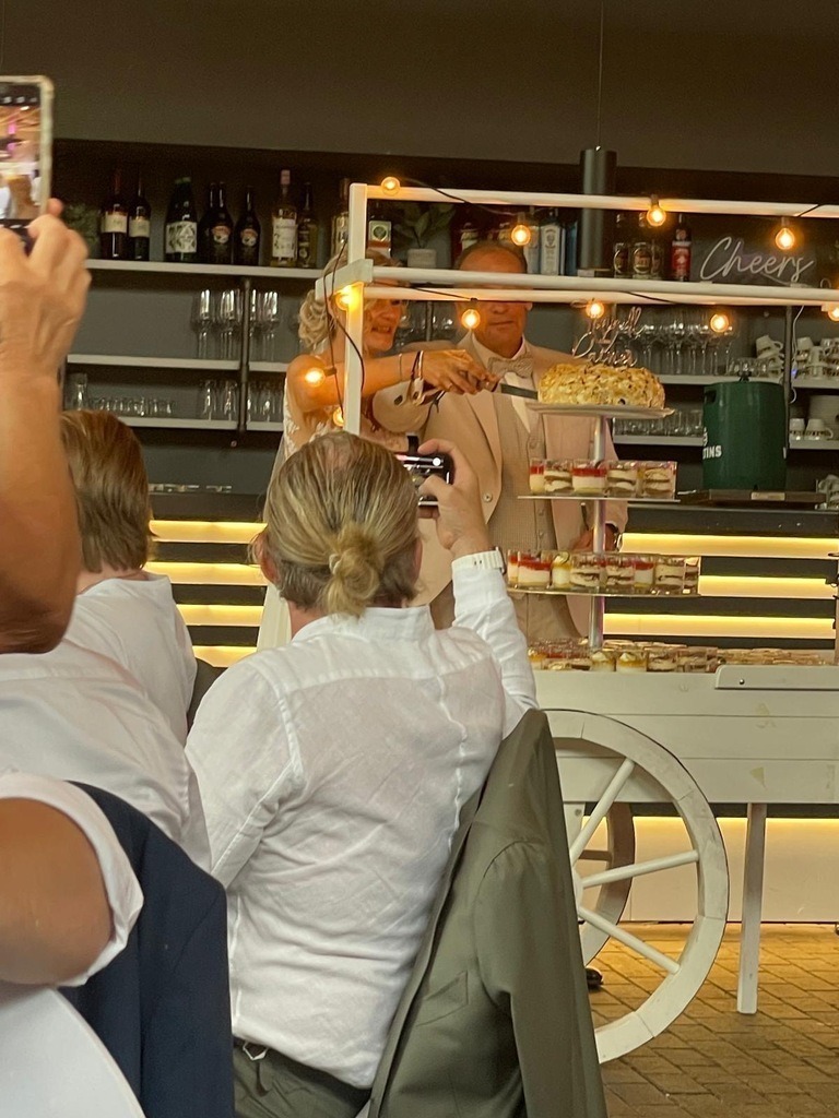 f40b999a-b369-4994-942e-ad2608d0093d | traudl_s_fotos