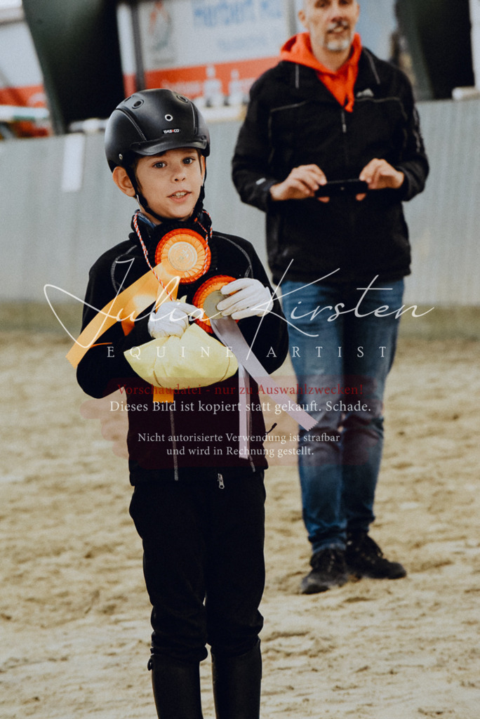 DSC_7095 | Pferde- und Turnierfotografie in Westsachsen. Pferdeportraits, Auftragszeichnungen und intuitive Kunst.