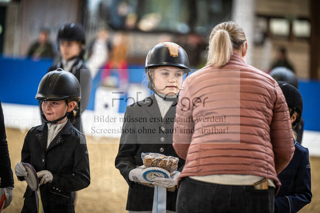 DOS_0041 | Entdecke hochwertige Reitturnierfotos von Foto Oger. Professionell, emotional und authentisch – jetzt Lieblingsmomente im Shop bestellen.Deutschlandweite Turnierfotografie. - Realisiert mit Pictrs.com