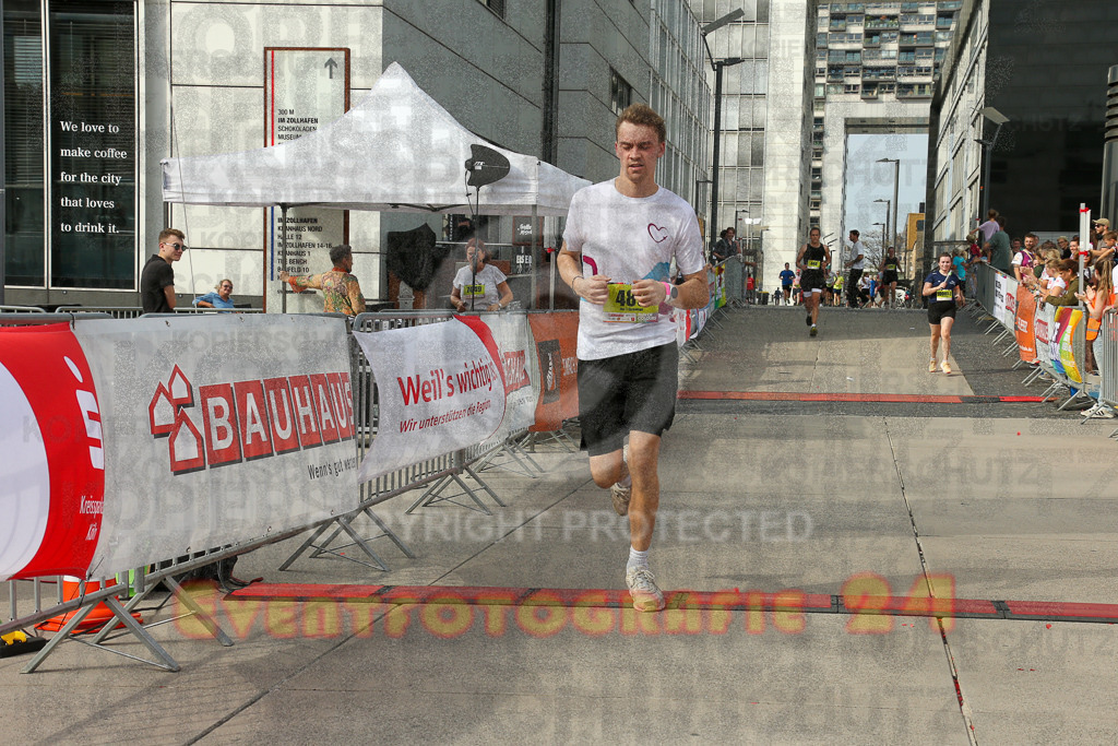 250920_1526_EX1_9442 | Sportfotografie im Rhein-Sieg Kreis, Köln, Bonn, NRW, Rheinland Pfalz, Hessen, etc. Unser Tätigkeitsfeld umfasst den Laufsport vom Volkslauf über den Marathon, Duathlon, Triathon bis zum Ultralauf wie Kölnpfad Ultra oder Schindertrail.