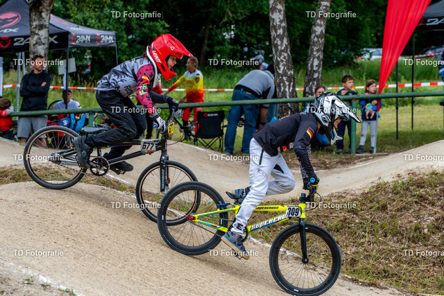 BayBMX2026-05130 | Fotogalerie von Thomas Dettweiler mit Eventbildern und lizenzfreien Fotos. Perfekt als Wandbild, für Büro, Website oder private Nutzung. - Realisiert mit Pictrs.com