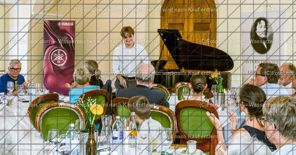_ALP3748_Dinnerkonzert | XLI. CHOPIN-Festival - Prätatensaal, Sa 16. Aug. 2025, 13.00 Uhr, DINNERKONZERT, festliches Mittagessen mit musikalischen Darbietungen, Gewidmet Johann Strauss (200. Geburtstag) und Frédéric Chopin.    Manfred Wagner-Artzt - Klavier, Vera Kostner - Violine und Elias Tiefenbacher - Jazz-Piano.