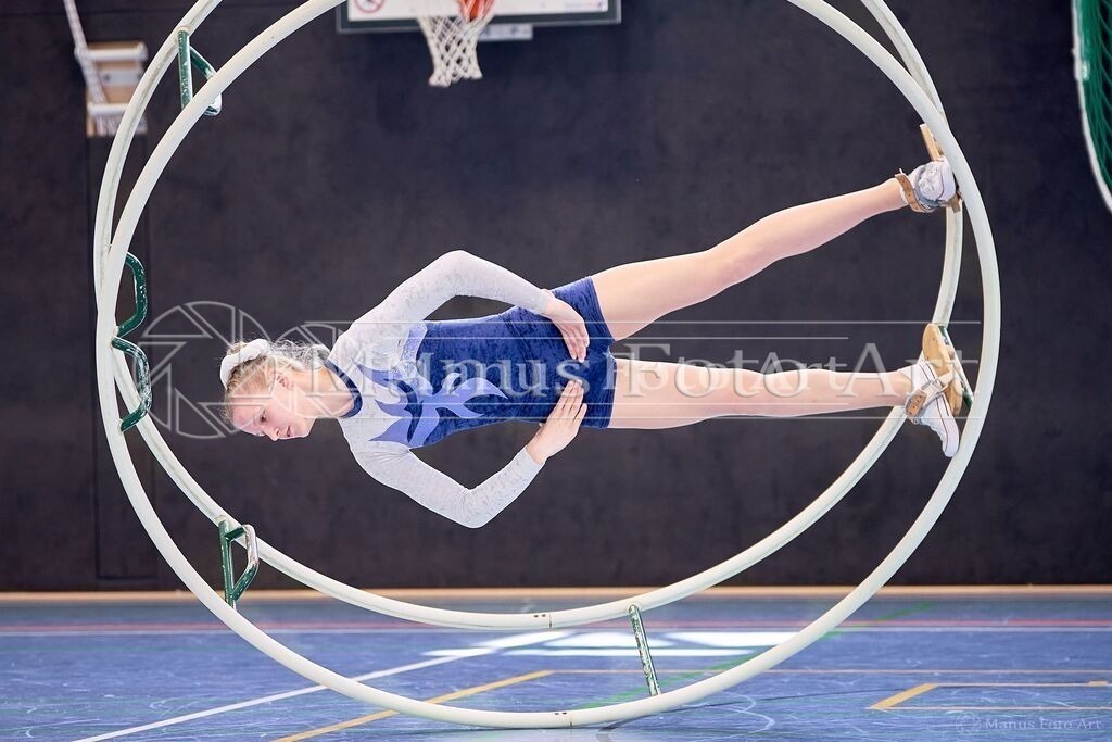 C-DSC00777 | Professionelle Sportfotografie in Hamburg, Schleswig-Holstein und Niedersachsen – spezialisiert auf Rhönrad, Geräteturnen, Leistungsturnen und rhythmische Sportgymnastik. Bundesweite Begleitung von Rhönrad-Events. Jetzt Sport-Fotos - Realisiert mit Pictrs.com