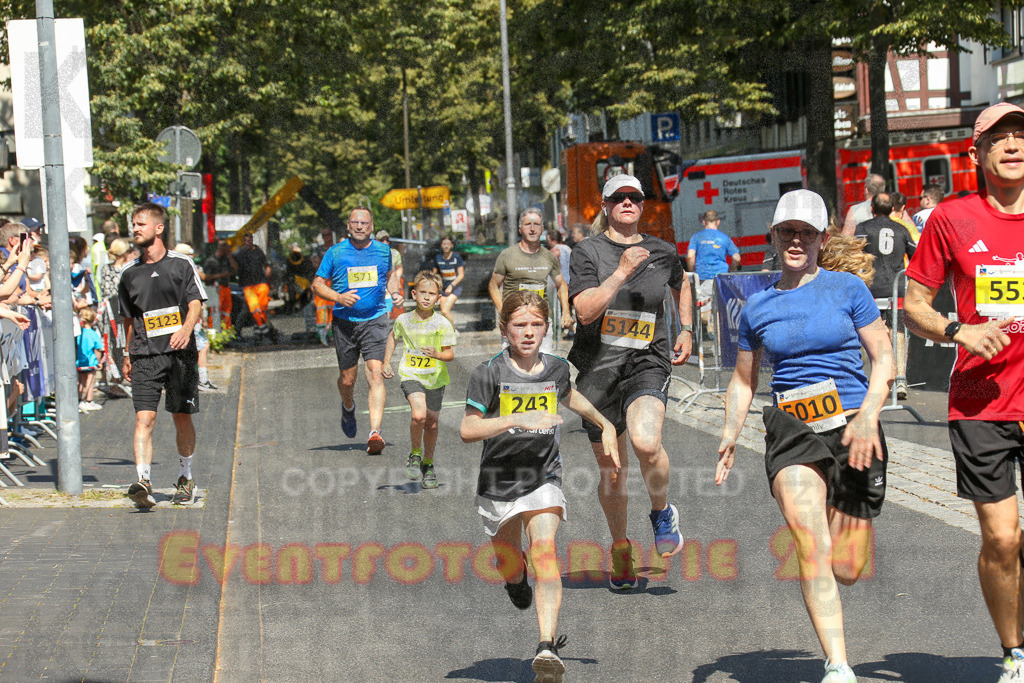 250621_1048_EX1_2687 | Sportfotografie im Rhein-Sieg Kreis, Köln, Bonn, NRW, Rheinland Pfalz, Hessen, etc. Unser Tätigkeitsfeld umfasst den Laufsport vom Volkslauf über den Marathon, Duathlon, Triathon bis zum Ultralauf wie Kölnpfad Ultra oder Schindertrail.