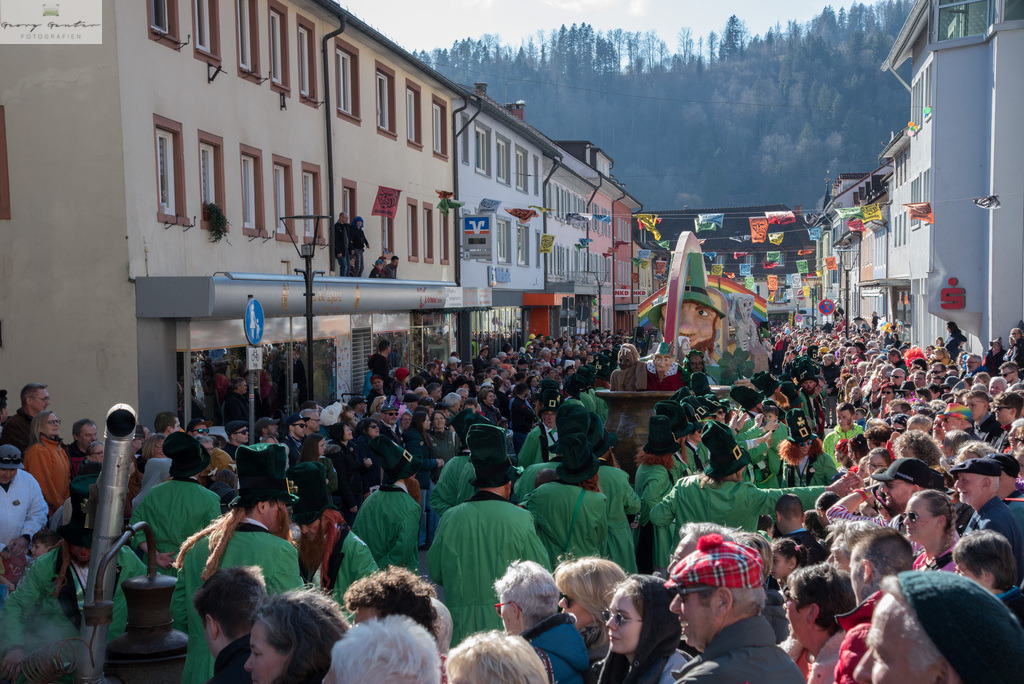 FasMo_23-017 | Fotoblog Schwarzwald, Foto Blog Wiesental, Pfaffenberg, Winterzauber, Zeller Bergland, Zell im Wiesental, Fotoblog Wiesental, Landschaftsfotos, Bilder Wiesental, Natur, Naturbilder, Fastnacht, Zeller Fastnacht, Zeller Fasnacht, Zeller Bergland, Belchen, - Realisiert mit Pictrs.com