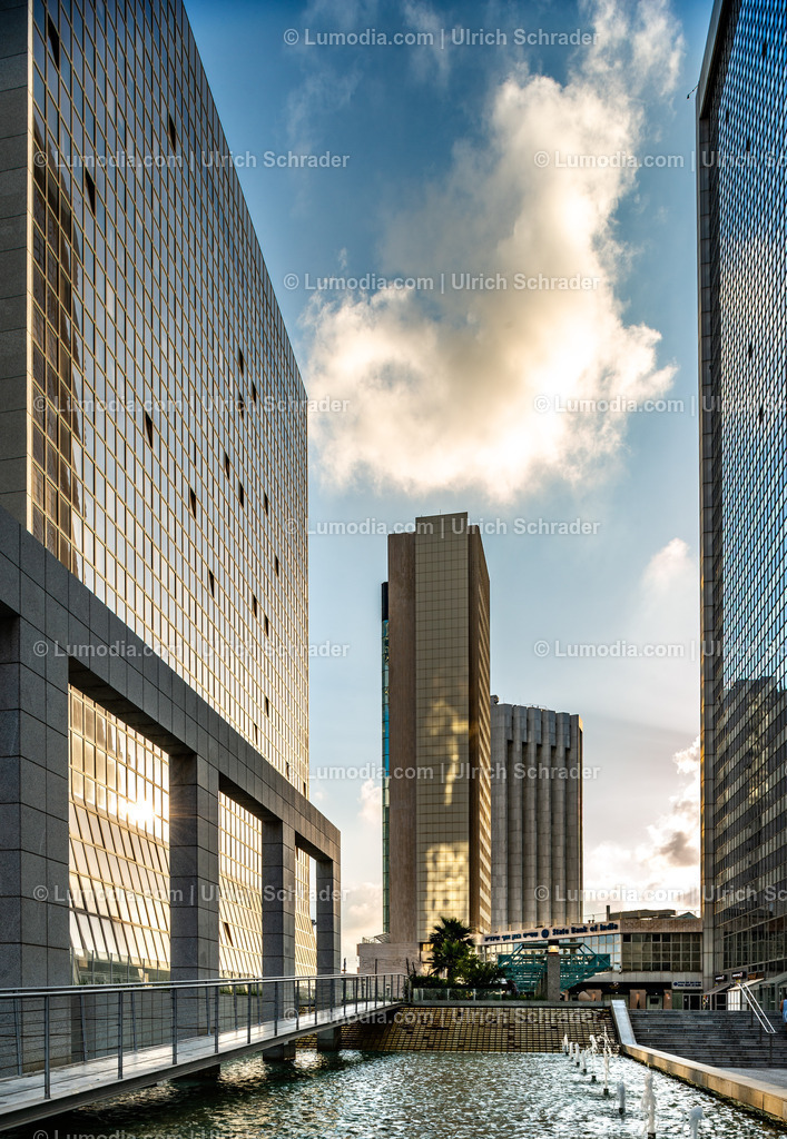 10972-10114 - Moderne Architektur in Tel Aviv | Stockfoto und Bilderpool mit Bildmaterial aus Deutschland, dem Harz, Halberstadt, Quedlinburg, Wernigerode und weltweit. Qualitativ hochwertige und professionelle Fotos anschauen und kaufen. - Realisiert mit Pictrs.com