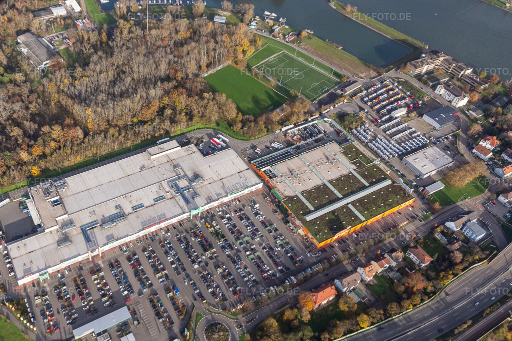 Luftbild: Maximilian-Center mit Globus im Ortsteil Maximiliansau in Wörth im Bundesland Rheinland-Pfalz in Deutschland. Foto: IMG_135233.jpg vom 26.11.2022 durch Werner Riehm/FLY-FOTO.de