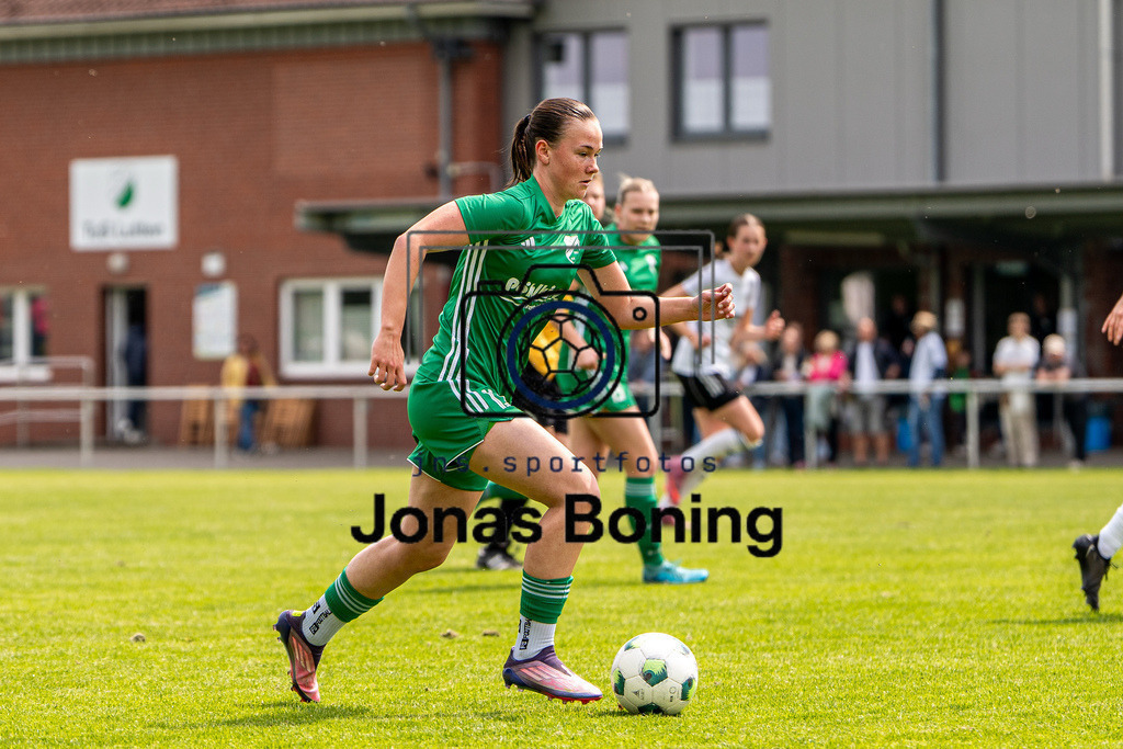 Fußball I Frauen I Saison 2025-2026 I Oberliga Niedersachsen I 22. Spieltag I TuS Lutten - DJSK-SV Bunnen I 00093 | jns.sportfotos - Realisiert mit Pictrs.com
