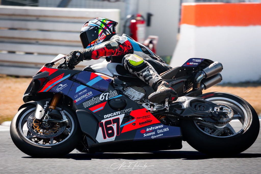 Ducati Trackday Hockenheimring 2026 | Entdecken Sie die faszinierende Welt von Alexander Tschuncky Arts: Kreative Fotografie, atemberaubende Automobilkunst und hochwertiger Bilderdruck. Lassen Sie sich inspirieren! - Realisiert mit Pictrs.com