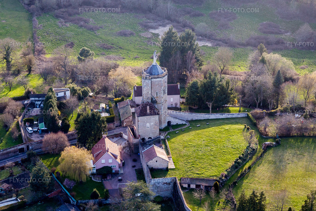 Aerial view: (Burgundy) in Autun in the state Saone et Loire, France. – Photo: IMG_105473.jpg taken on 04/01/2018 by Werner Riehm/FLY-FOTO.com – Resolution of the original: 4424 x 2949 px