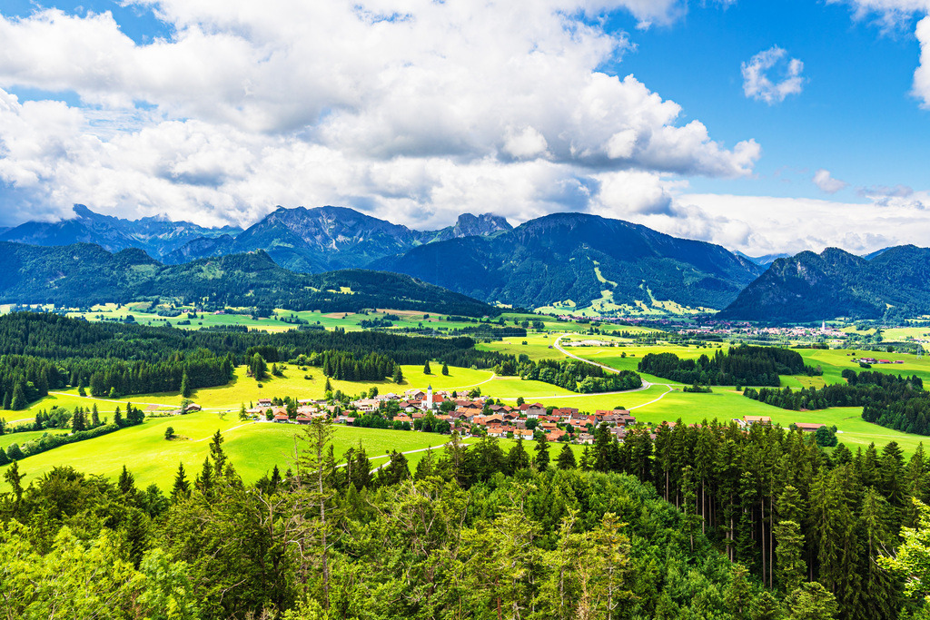 Blick vom Isenberch auf die Berge der Allgäuer Alpen | Blick vom Isenberch auf die Berge der Allgäuer Alpen.