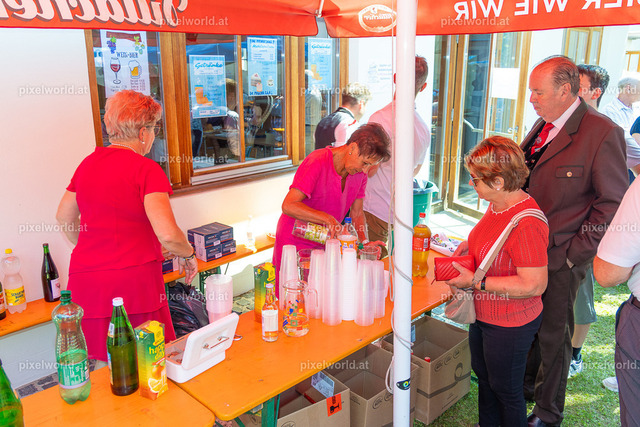 Fronleichnamsprozession mit Pfarrfest | Bildershop von pixelworld.at - Realisiert mit Pictrs.com